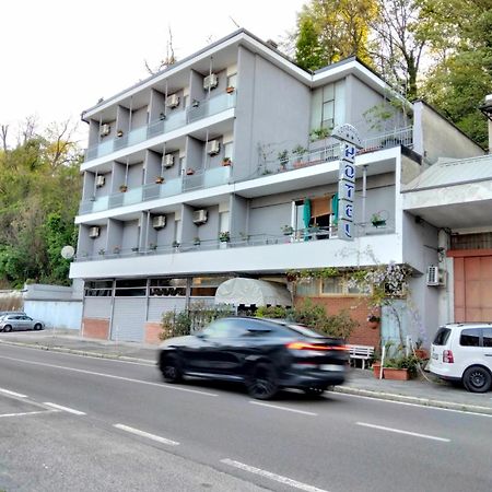 Hotel Lombardia Seveso Eksteriør bilde