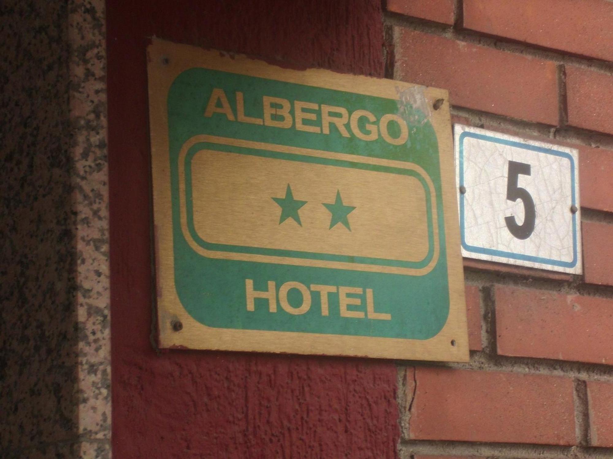 Hotel Lombardia Seveso Eksteriør bilde