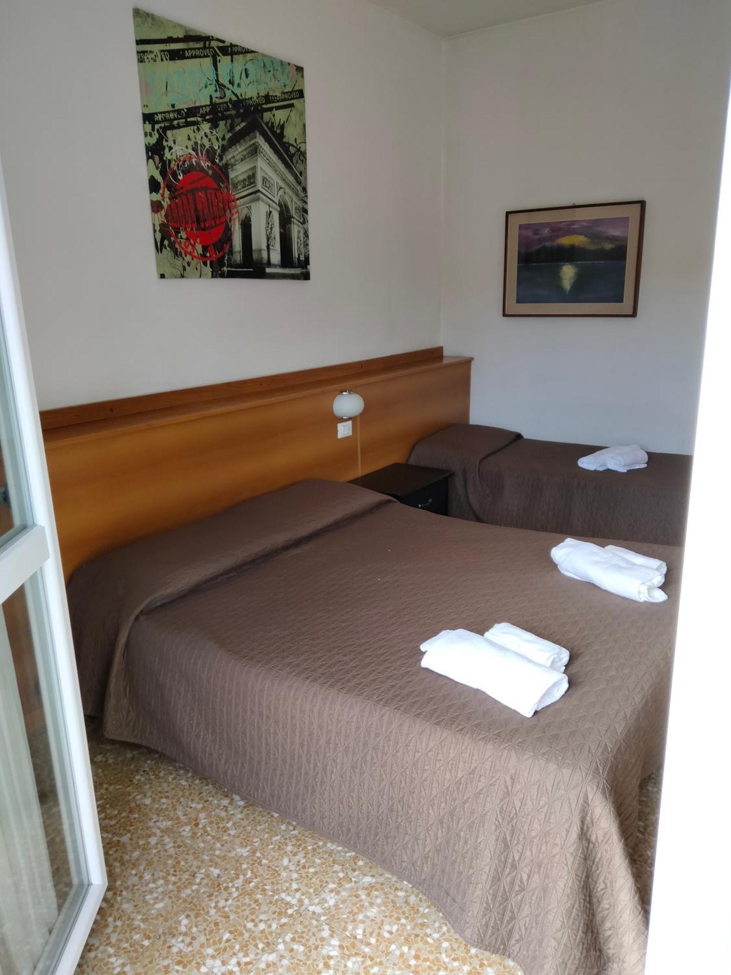 Hotel Lombardia Seveso Eksteriør bilde