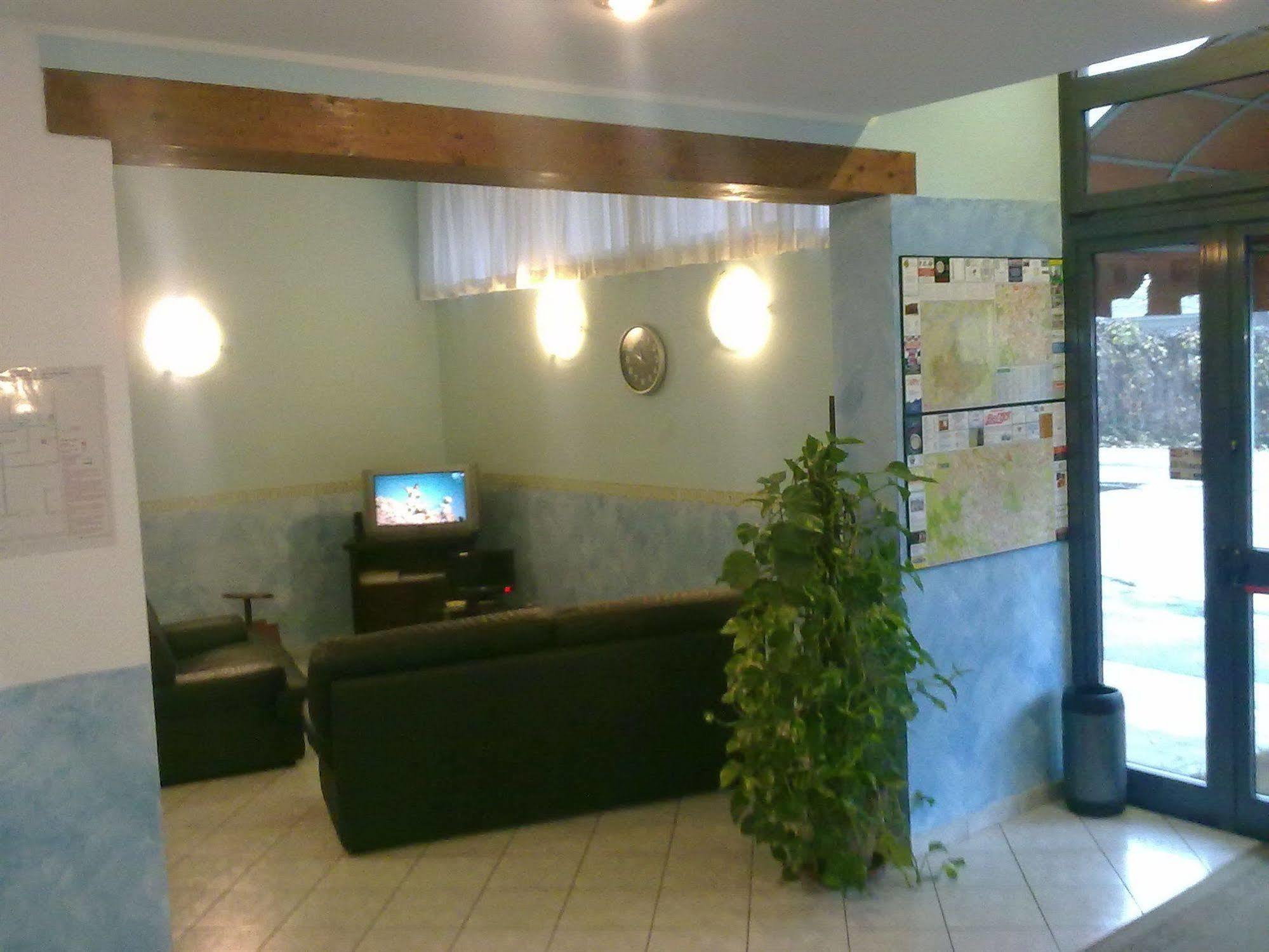 Hotel Lombardia Seveso Eksteriør bilde