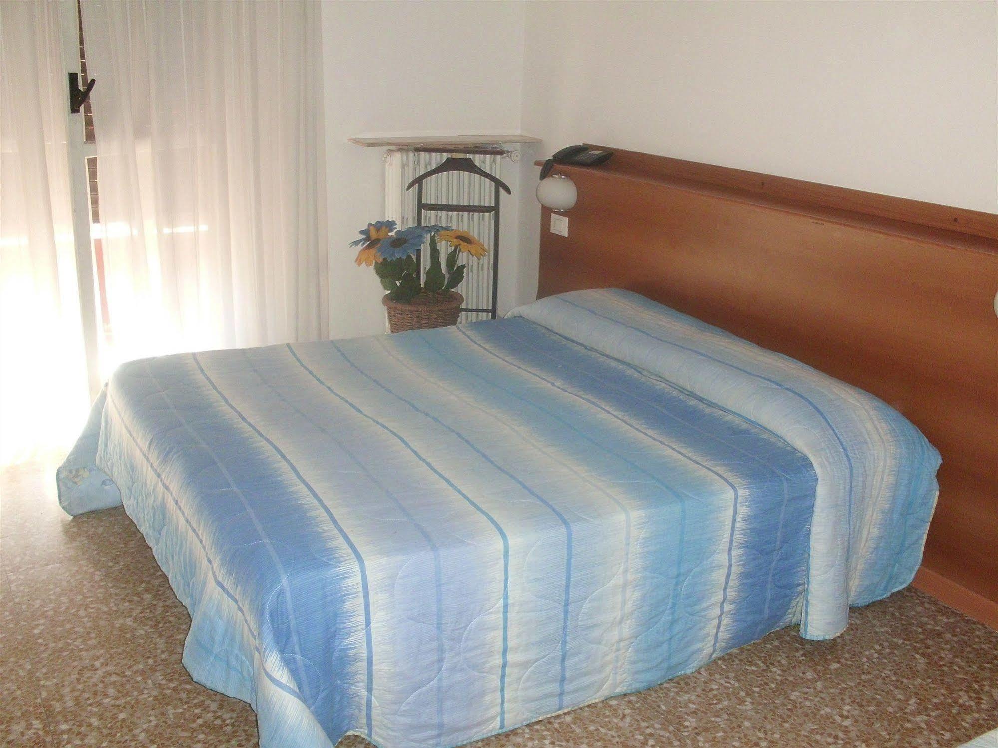 Hotel Lombardia Seveso Eksteriør bilde