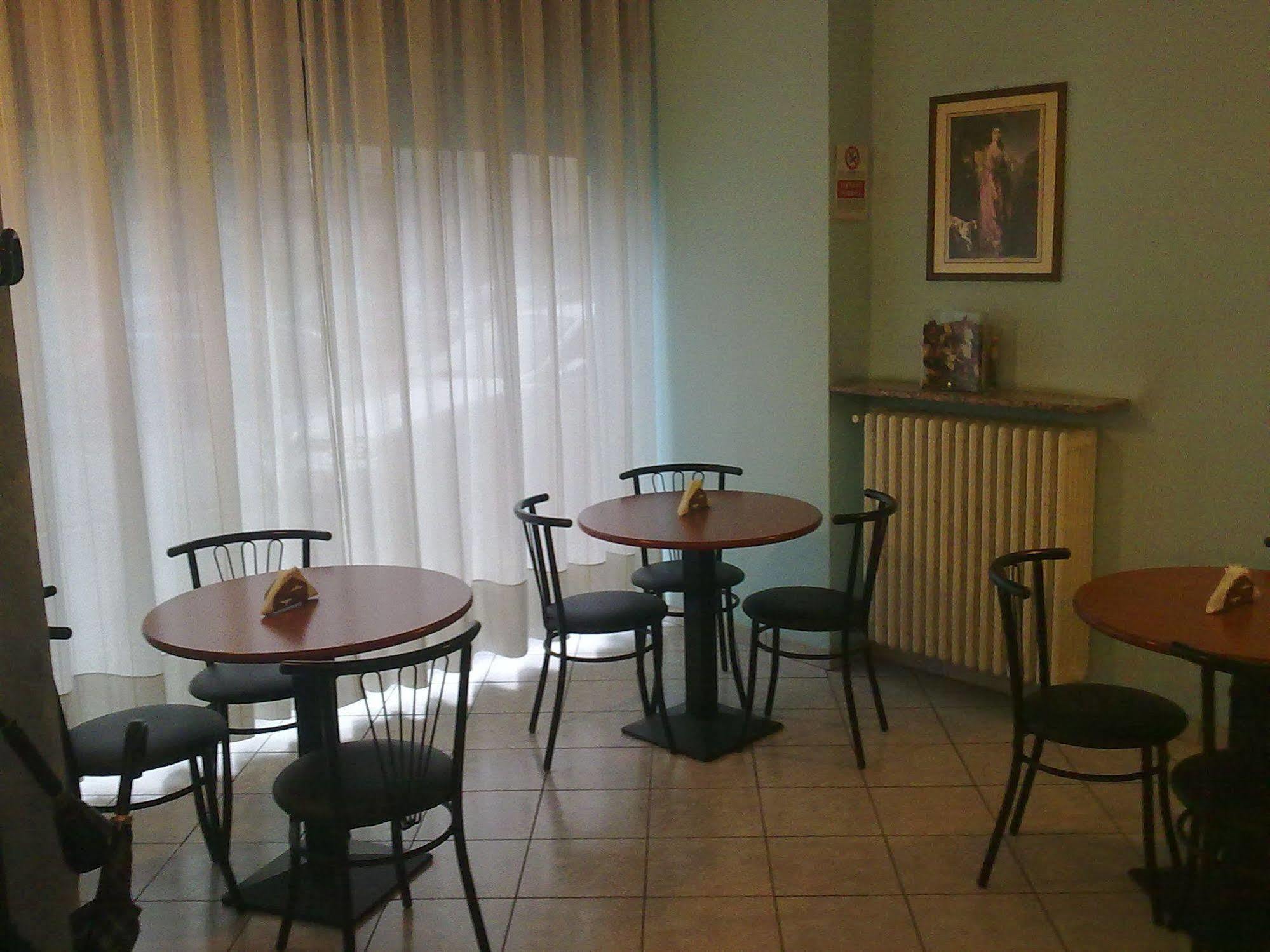 Hotel Lombardia Seveso Eksteriør bilde